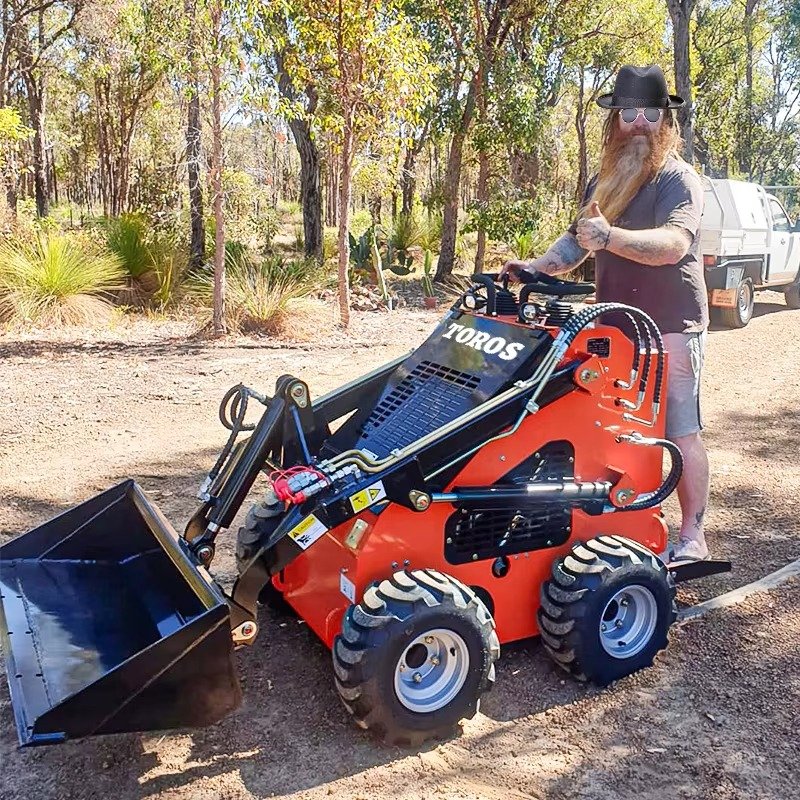 TRS-480 Mini Skid Steer Loader
